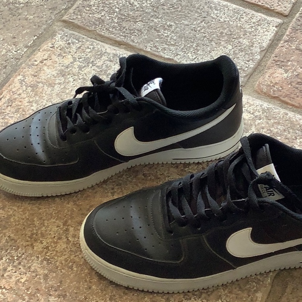NIKE AF1 AIR FORCE 1 SIZE 13 MENS EXCELLENT CLEAN TENNIS SHOES